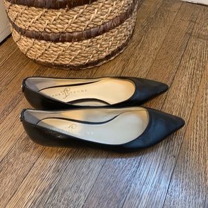 Ivanka Trump pointed flats